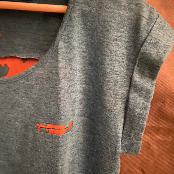 Xhilaration Blue S/S T-shirt with Organza Orange Blue Graphic Back Size Small - Picture 3 of 11